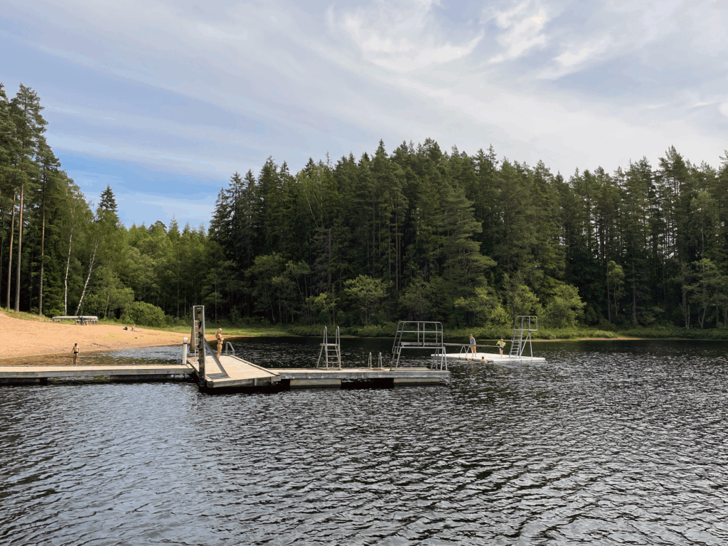 Isaberg hopptorn badplats med badflotte